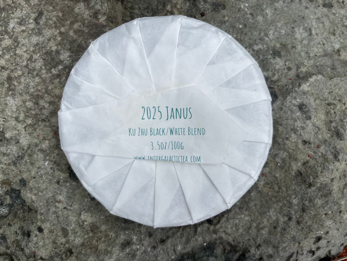 2025 Janus 100g Black/White blend